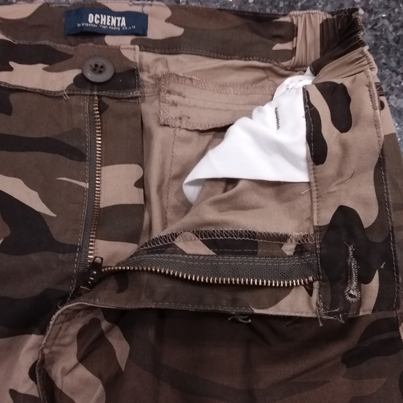 Women's Ochenta Camo Pants Size 10 New With Tags - Picture 14 of 16